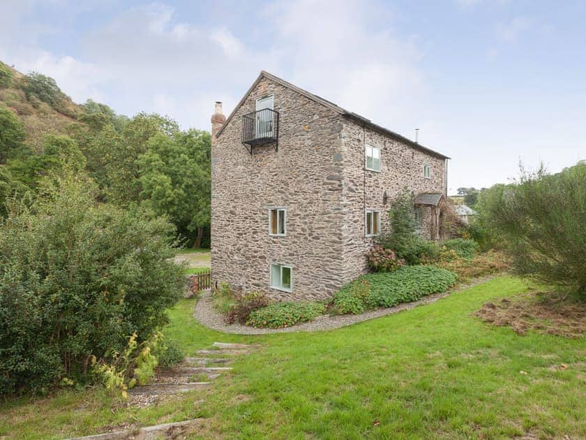 Outstanding holiday home | Rhydleos Mill, Llansilin, near Oswestry