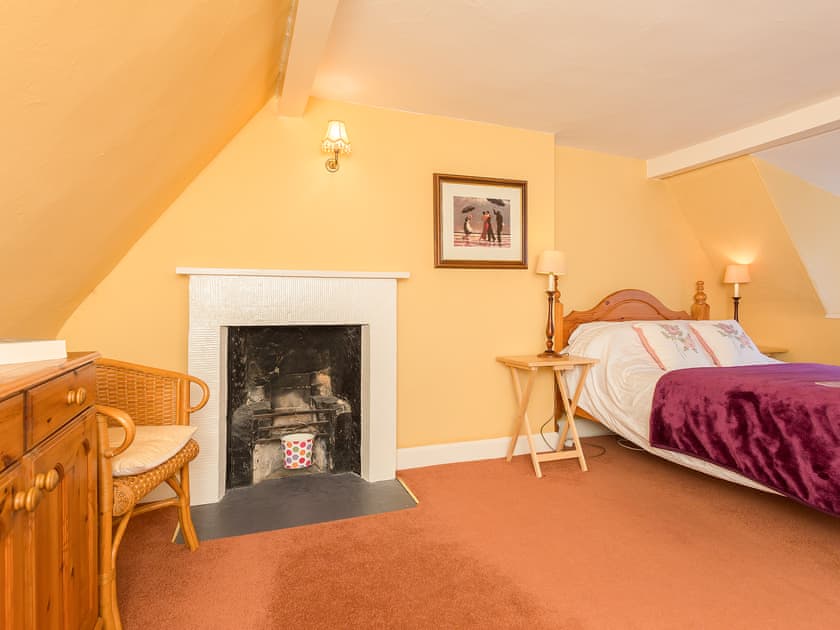 Double bedroom | Big Barns Cottage, Dunrobin, near Golspie
