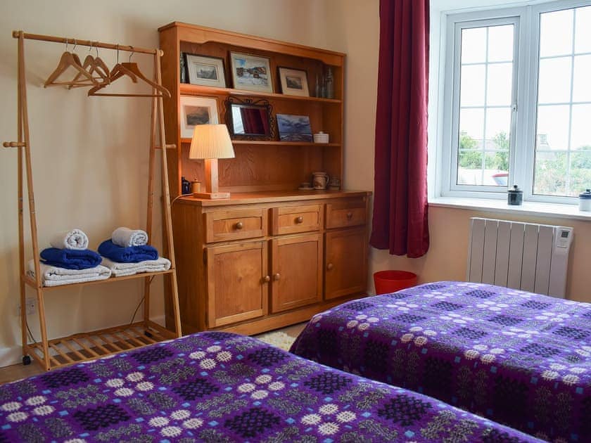Pretty twin bedroom | Glasfor, Llansantffraed, near Aberaeron