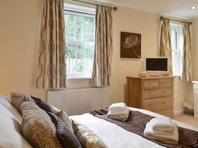 Good-sized double bedroom | Rolton House, Ambleside
