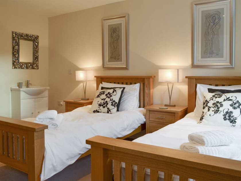 Light and airy twin bedroom | Rolton House, Ambleside