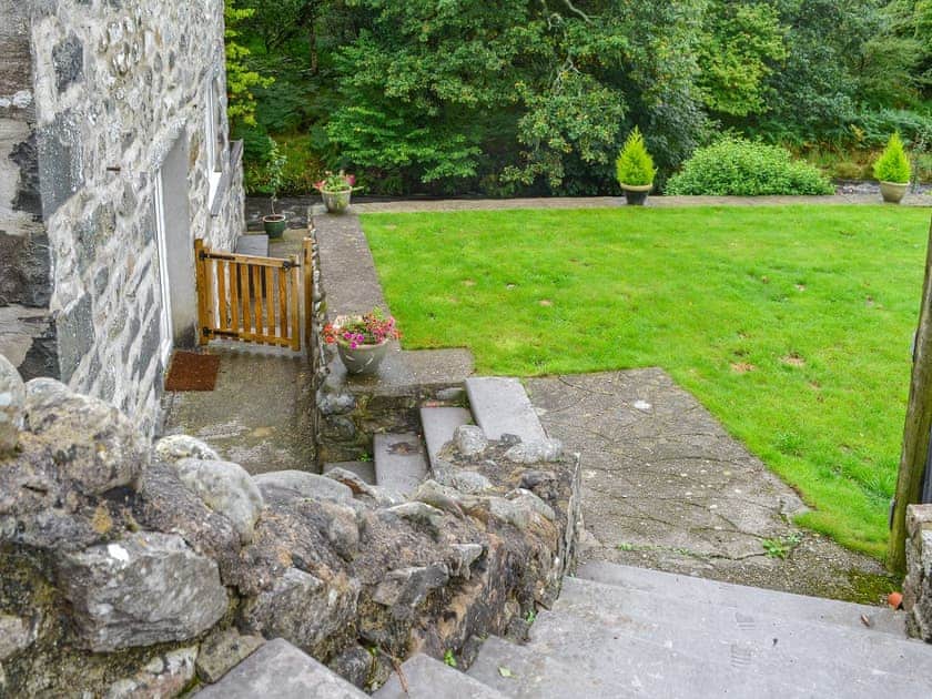 Steps down into the garden | Tryfan - The Woollen Mill, Penygroes, near Caernarfon
