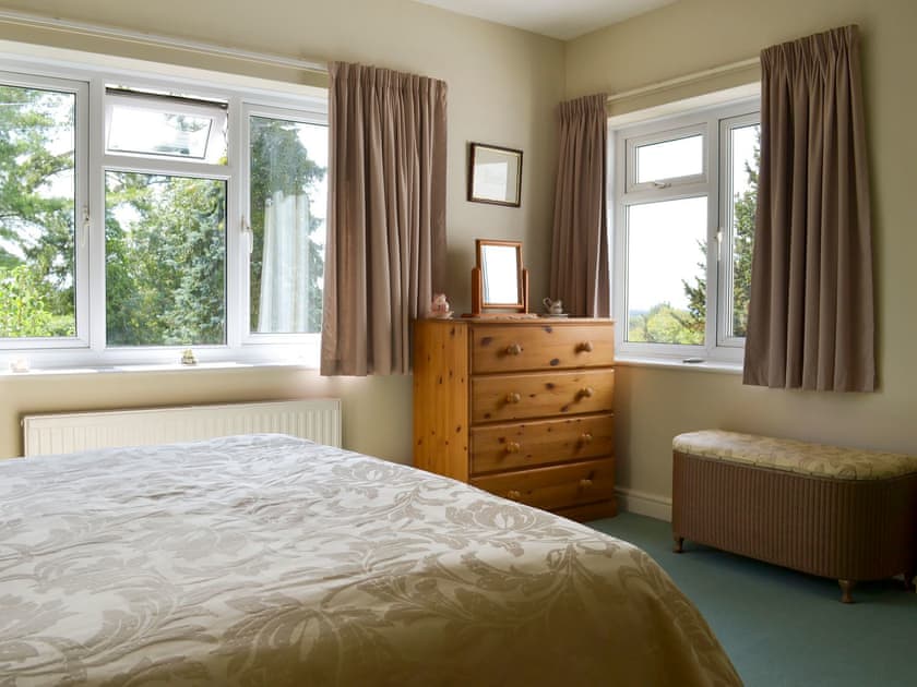 Double bedroom | Abbotts Ball Farm Cottage, Potterne, near Devizes
