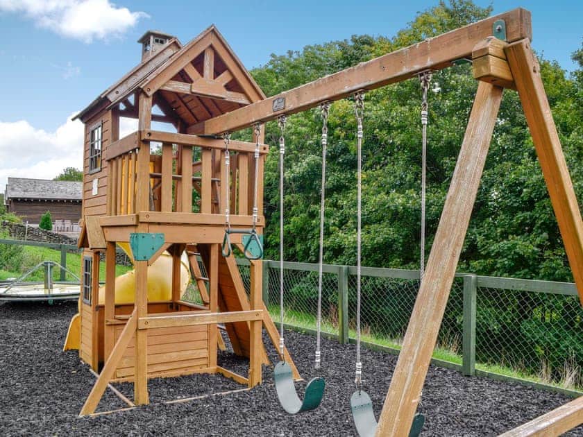 Children’s play area | Grajo Cottage, Derwent Dale Cottage, Brackendale - Doddick Farm Cottages, Threlkeld, near Keswick