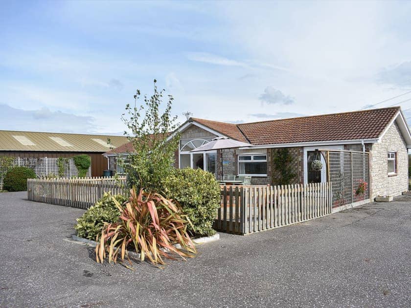 Wonderful holiday cottage | Magnolia - St Anne’s Cottages, Chickerell, near Weymouth