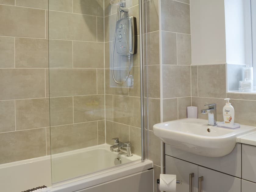 Bathroom | Shepley Mews, Glossop