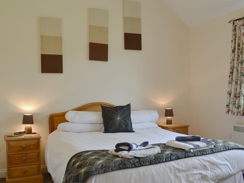 Comfortable double bedroom | Partridge Cottage, Gristhorpe near Filey