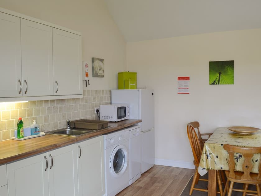 Kitchen/ dining area | Partridge Cottage, Gristhorpe near Filey