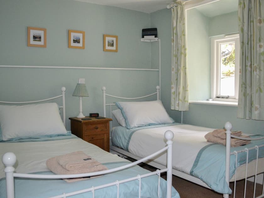 Pretty twin bedded room | Bluebell Cottage, Coniston
