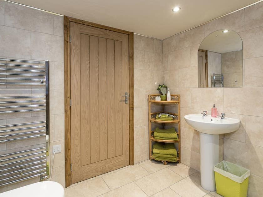 Shower room | The Old Rectory Cottage, Tothill, near Louth