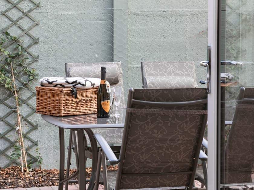 Outdoor seating area | The Old Rectory Cottage, Tothill, near Louth