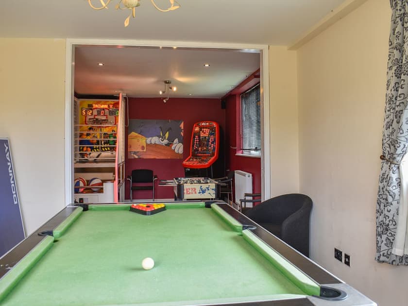 Games room with wide range of games | Ashdene Cottage, South Marston