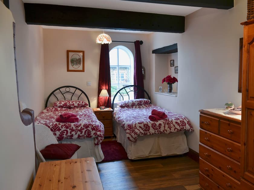 Twin bedroom | The Nook, Higher Clovelly, near Hartland