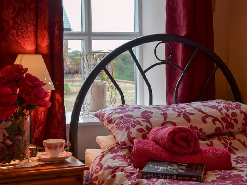 Twin bedroom | The Nook, Higher Clovelly, near Hartland
