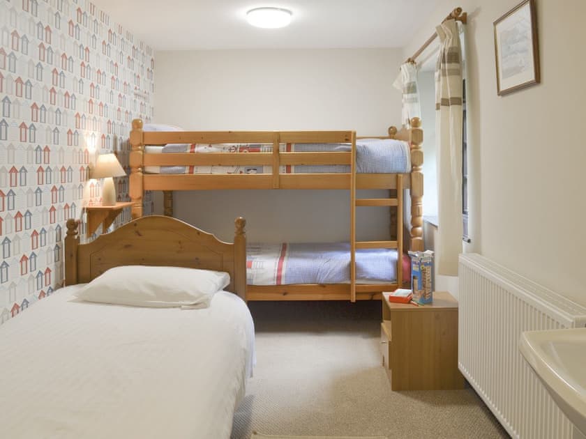 Useful triple bedroom with a bunk and a single bed | Manor Cottage - Trimstone Manor Cottages, Trimstone, near Woolacombe