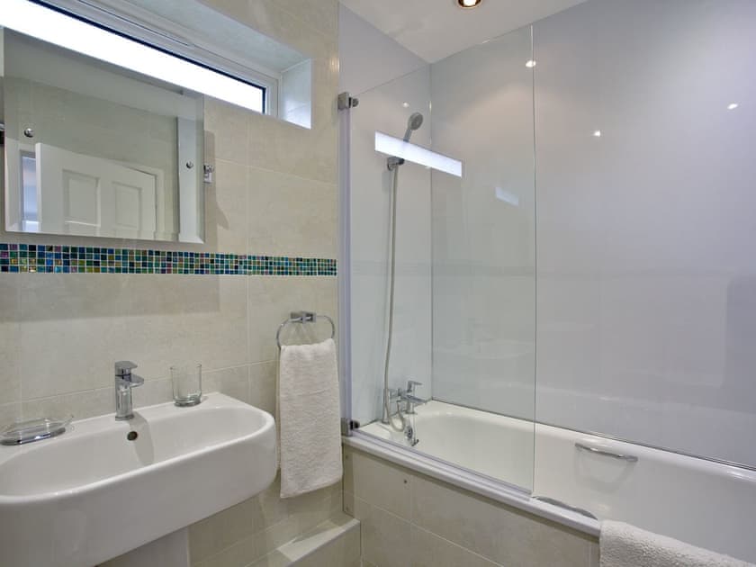 Bathroom | Lavender Hill House, Downderry