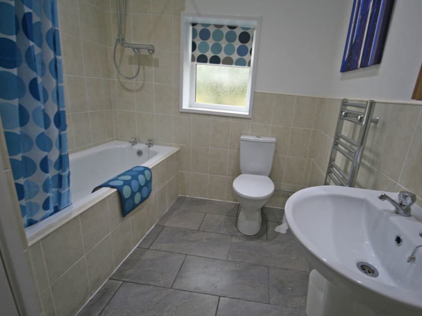 Bathroom | Crab Cottage, Danes Dyke near Flamborough