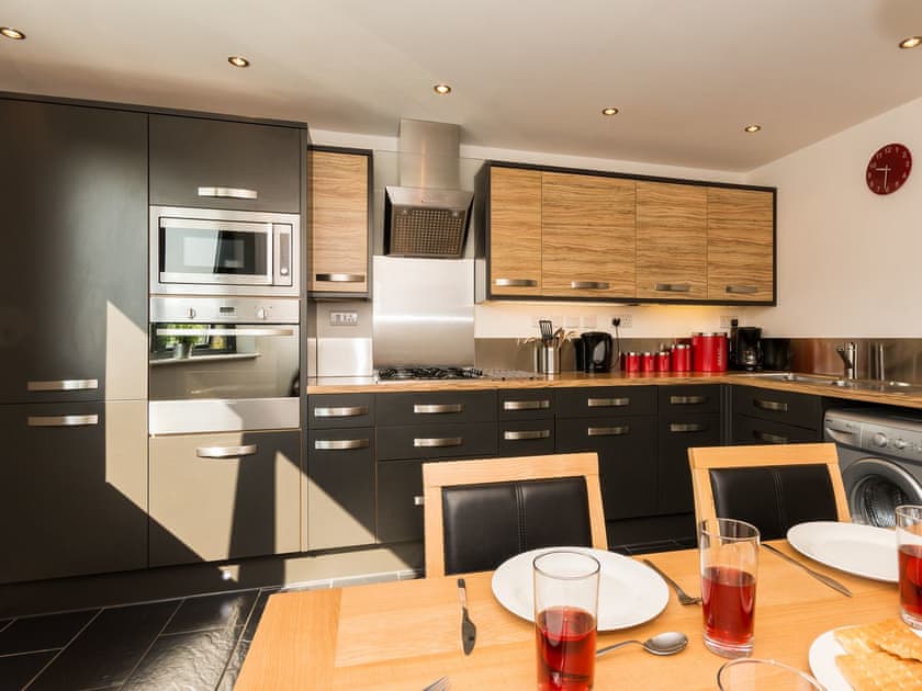 Kitchen/diner | 1 Middle Manor Cottages, Brixham