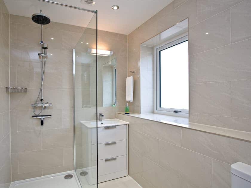 Bathroom | Orestone House - Orestone House, Teignmouth