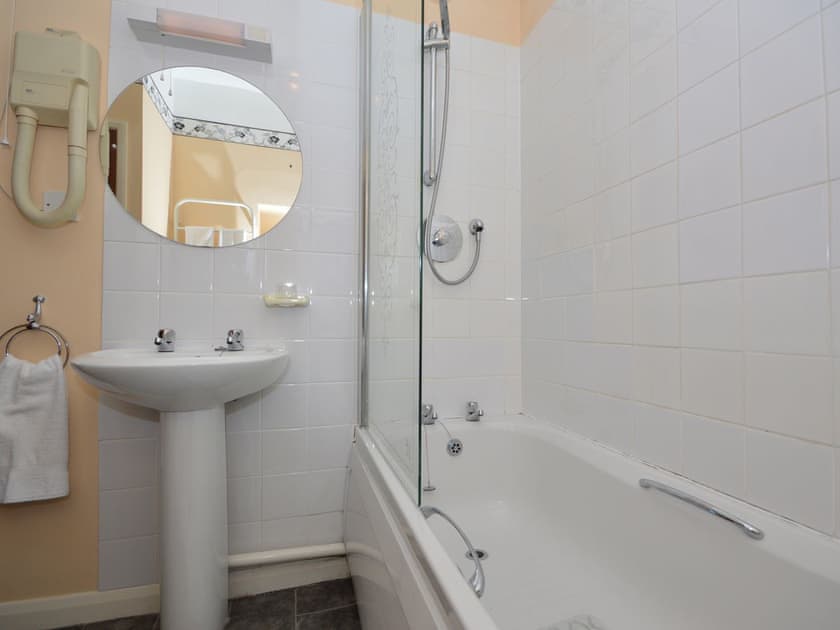 Bathroom | The Coach House - Protea, Torquay