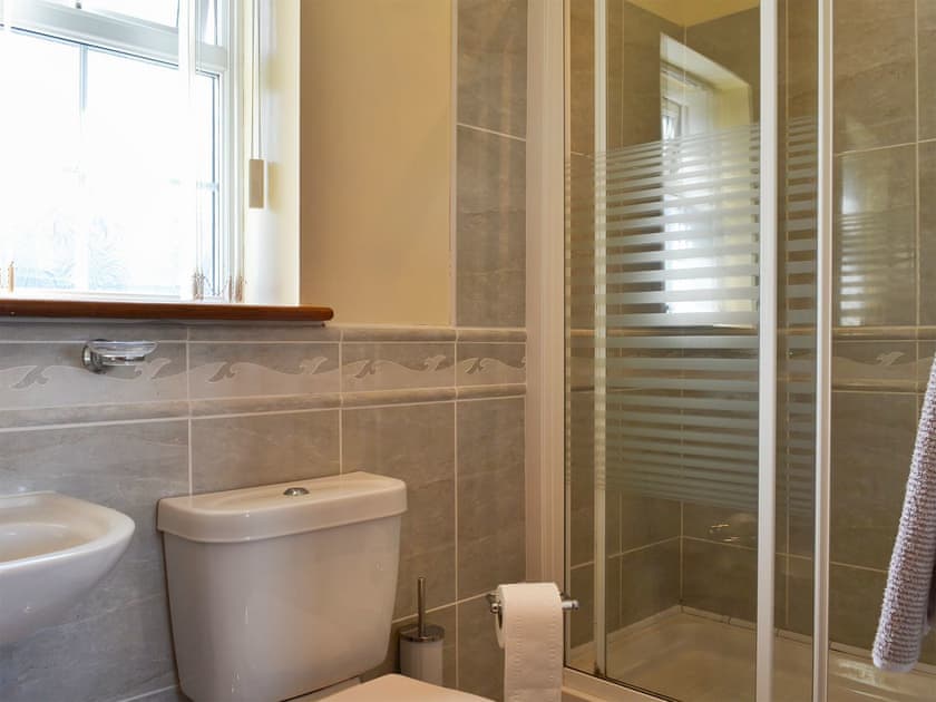 En-suite shower room | Black Horse Cottage, Pentraeth, near Beaumaris