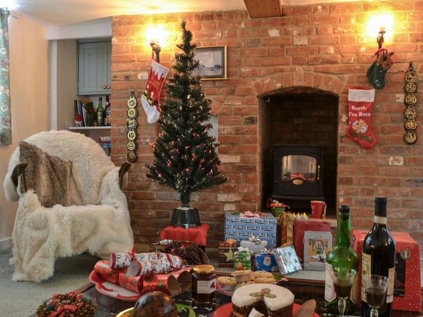 Festive living room | The Brambles, Horning, near Norwich 