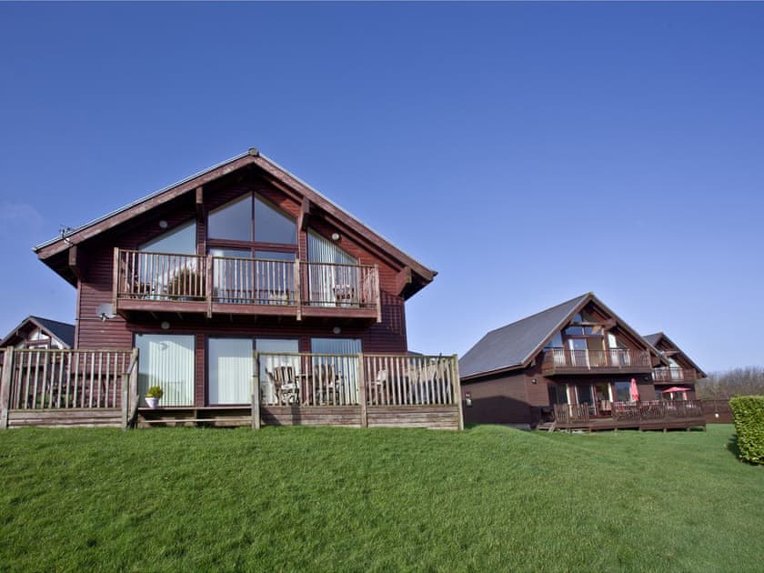 Surrounding area | Ash lodge - Retallack, St Columb