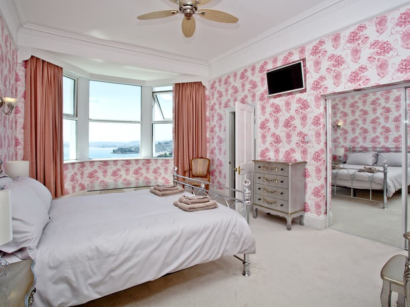 2nd Bedroom, Queen Double  | Riviera Mansion, Torquay