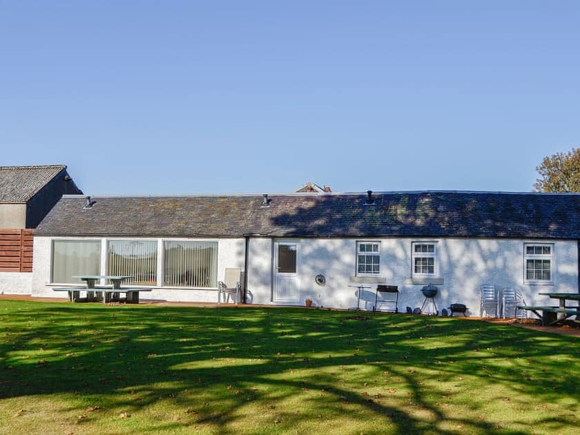 Delightful holiday cottage | Lily Cottage - Benvie Farm Cottages, Invergowrie, near Dundee