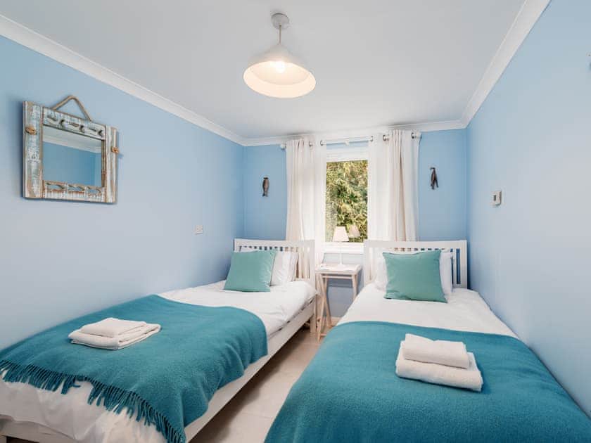 Twin bedroom | Mermaids - Seaton Beach Apartments, Seaton