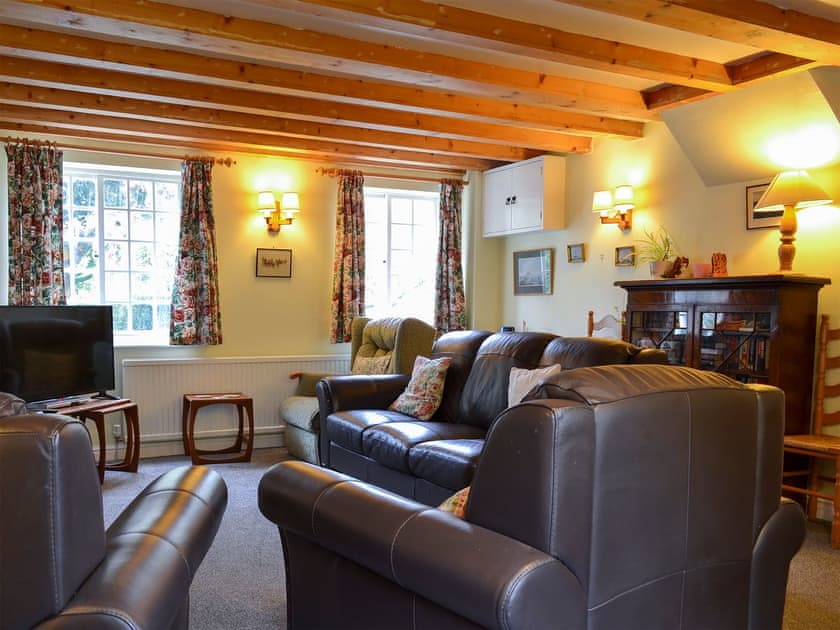 Spacious living and dining room | Blacksmith’s Cottage, Askham Bryan near York