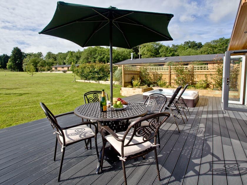 Ideal spot for alfresco entertaining | Holly Lodge - South Downs Lodges, Hassocks