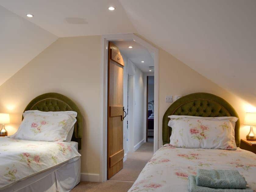 Twin bedroom | The Old Byre, Middleton, near Swansea