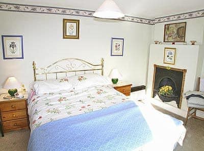 Double bedroom | Old Rectory Cottage, Oake, nr. Taunton