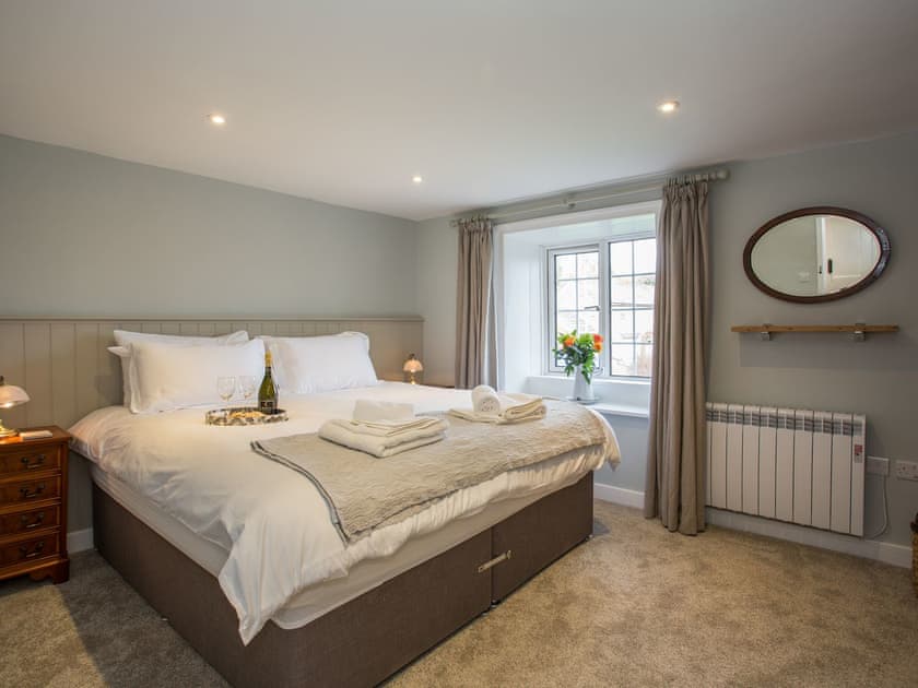 Double bedroom | Lyndhurst Cottage, Carlton-in-Coverdale, near Leyburn
