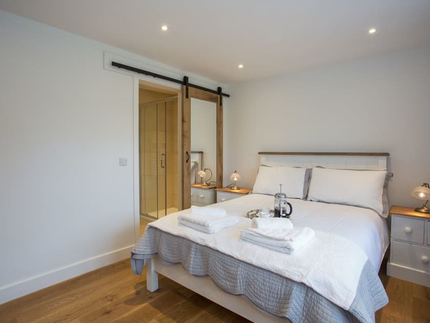 Double bedroom | Lyndhurst Cottage, Carlton-in-Coverdale, near Leyburn