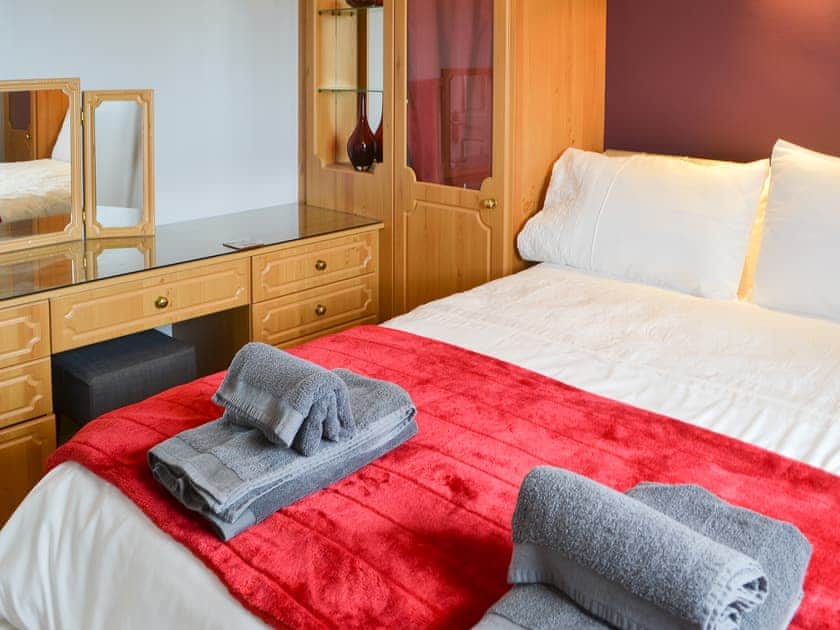Peaceful double bedroom | Hawthorne House, Amble, near Warkworth