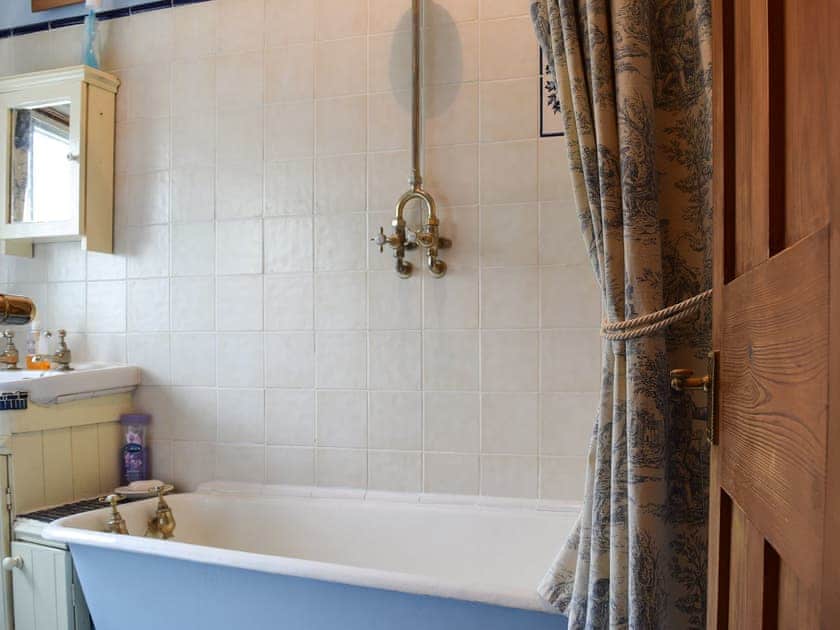 Bathroom | Rebecca’s Cottage - Richmond and Rebecca’s Cottages, Welton