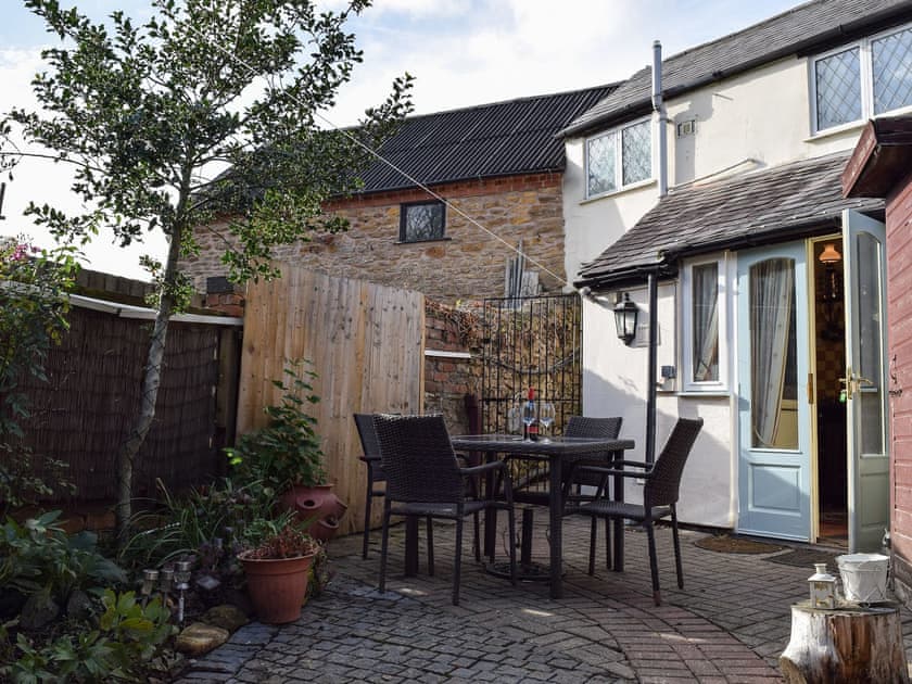 Sitting out area | Rebecca’s Cottage - Richmond and Rebecca’s Cottages, Welton