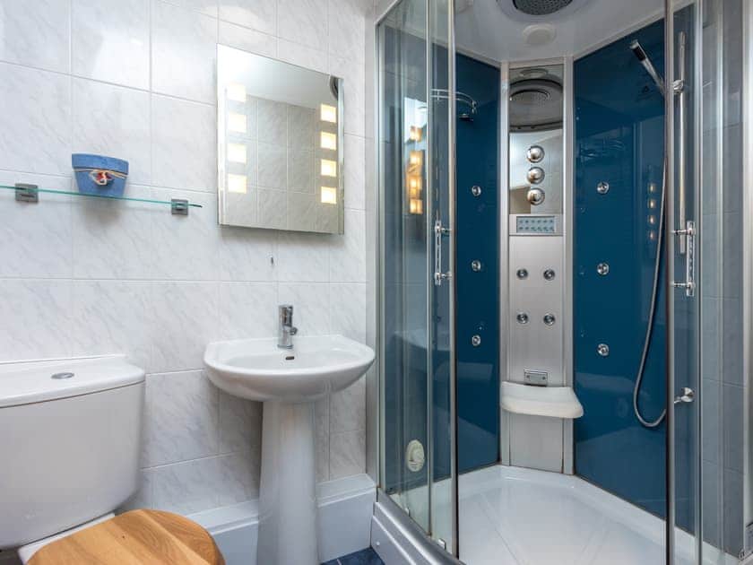 Shower room | Steamer Quay Cottage, Paignton