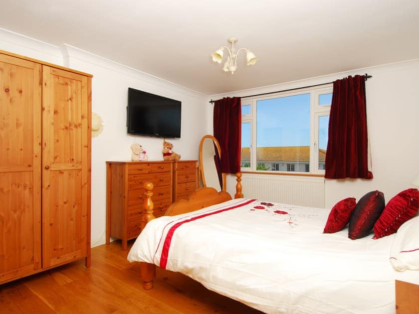 Double bedroom | Steamer Quay Cottage, Paignton