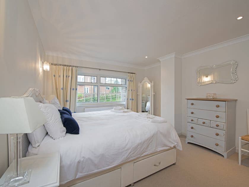 Double bedroom | 2 Steyne Cottages, Seaview