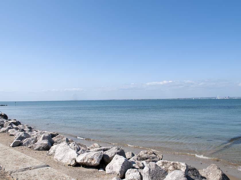 Surrounding area | 2 Steyne Cottages, Seaview