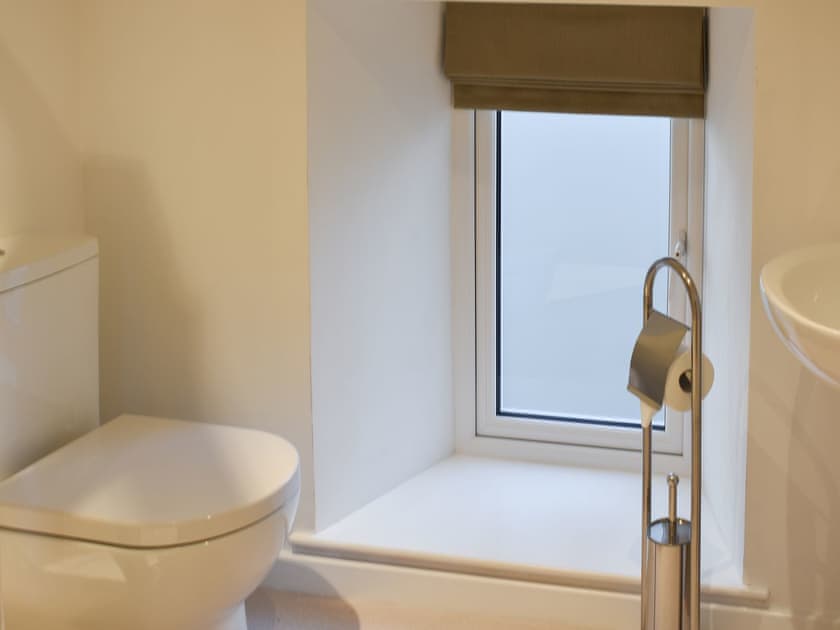 Bathroom | Thistle Cottage, Carlton-in-Coverdale