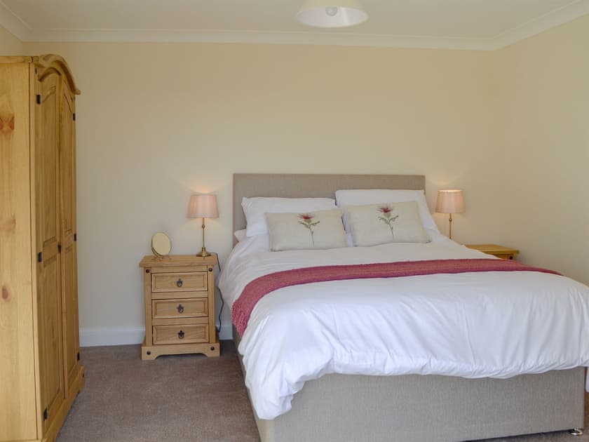Comfortable double bedroom | The Old Bull Pen - Andover Lane Farm, Faberstown, near Andover
