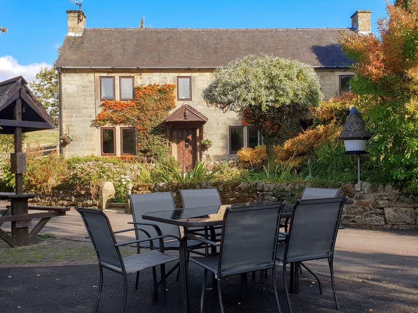 Sitting-out-area | Water Bailiffs Lodge - Lumsdale Cottages, Lumsdale, Tansley Wood, near Matlock