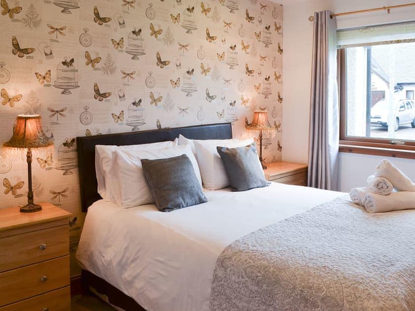 Wonderful double bedded room | Cairn View - Allt Mor Cottages, Aviemore
