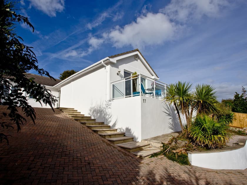 Exterior | Thatcher’s Rock Heights, Torquay
