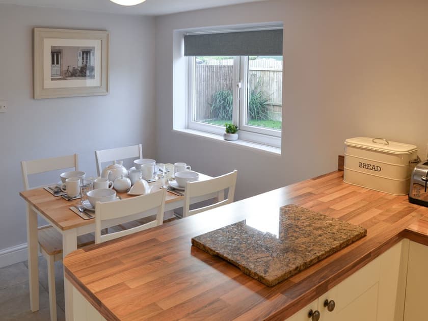 Kitchen with breakfast area | Riverside - Norfolk Riverside Cottages, Stalham