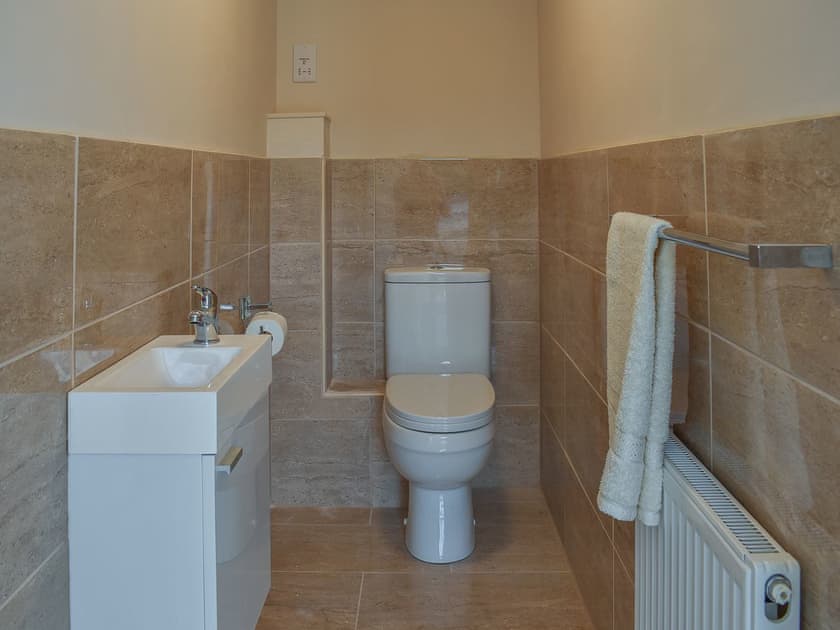 WC | Blacksmith’s Cottage - Upwey Cottages, Weymouth